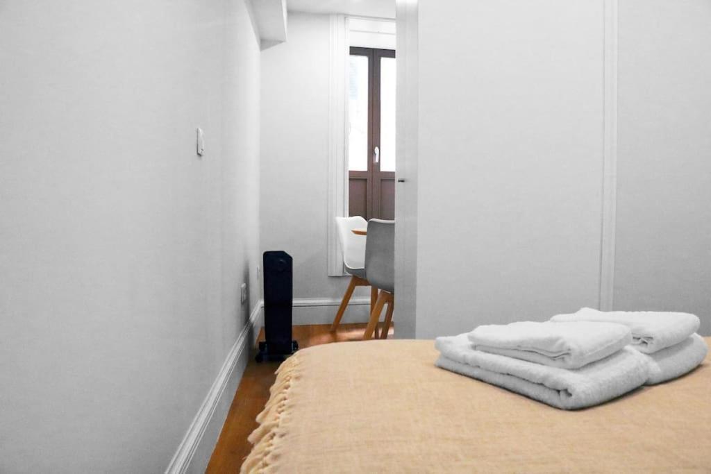 Loving Apartment By The River Porto Luaran gambar