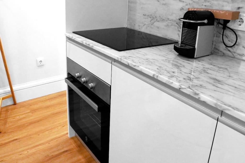 Loving Apartment By The River Porto Luaran gambar
